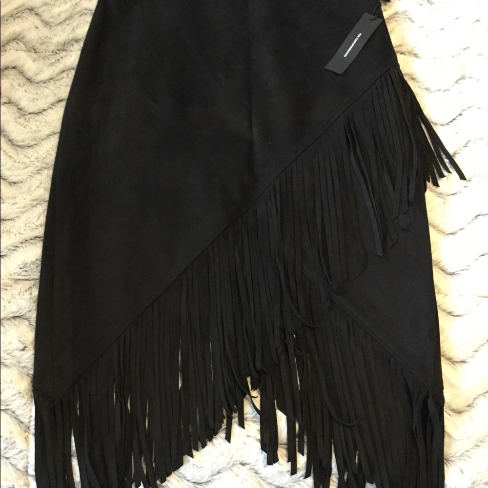 Express fringe skirt